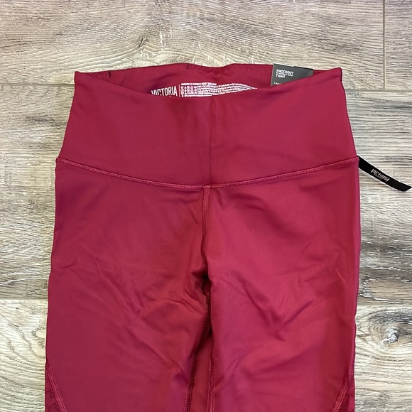 Victoria’s Secret leggings NWT Size XSP - Picture 2 of 3